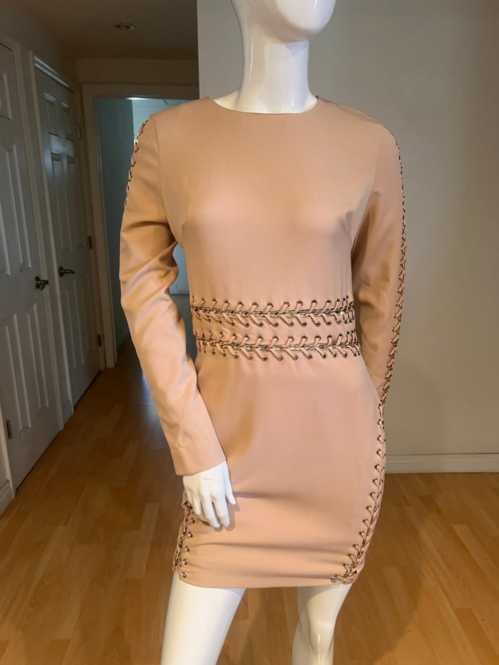 HOUSE OF CB ANUKI LACE UP CREPE FITTED DRESS SIZE M MEDIUM